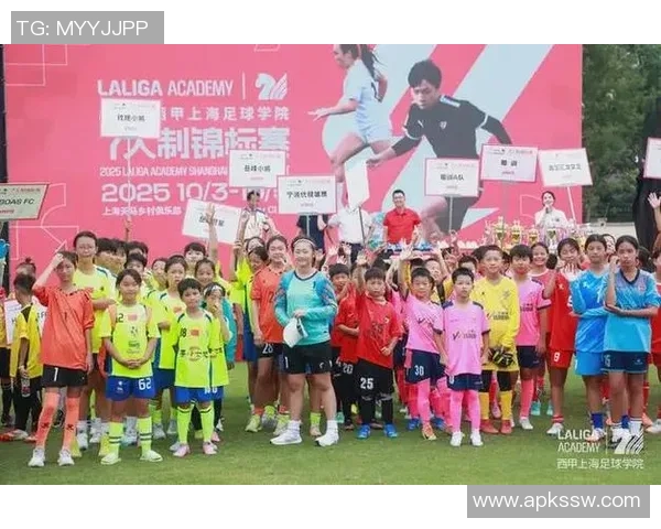 优化足球梯队管理提升青少年球员发展与竞技水平的策略研究