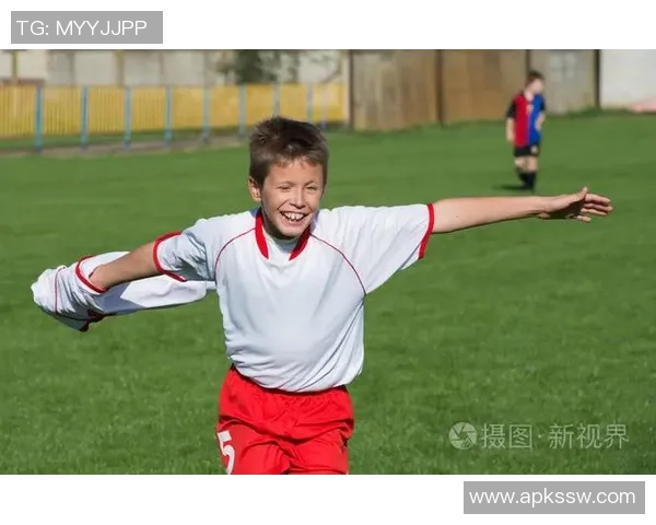 儿童学踢足球的乐趣与技巧培养全方位指南让孩子在运动中快乐成长